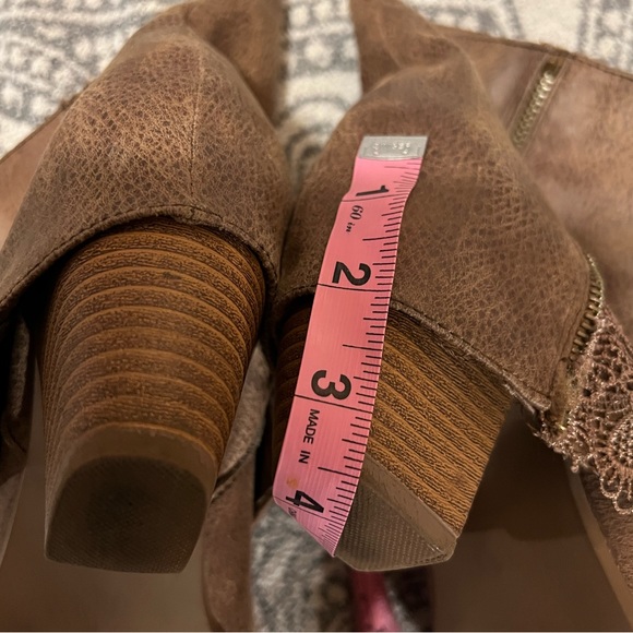 Western Chic Boot - Picture 12 of 12